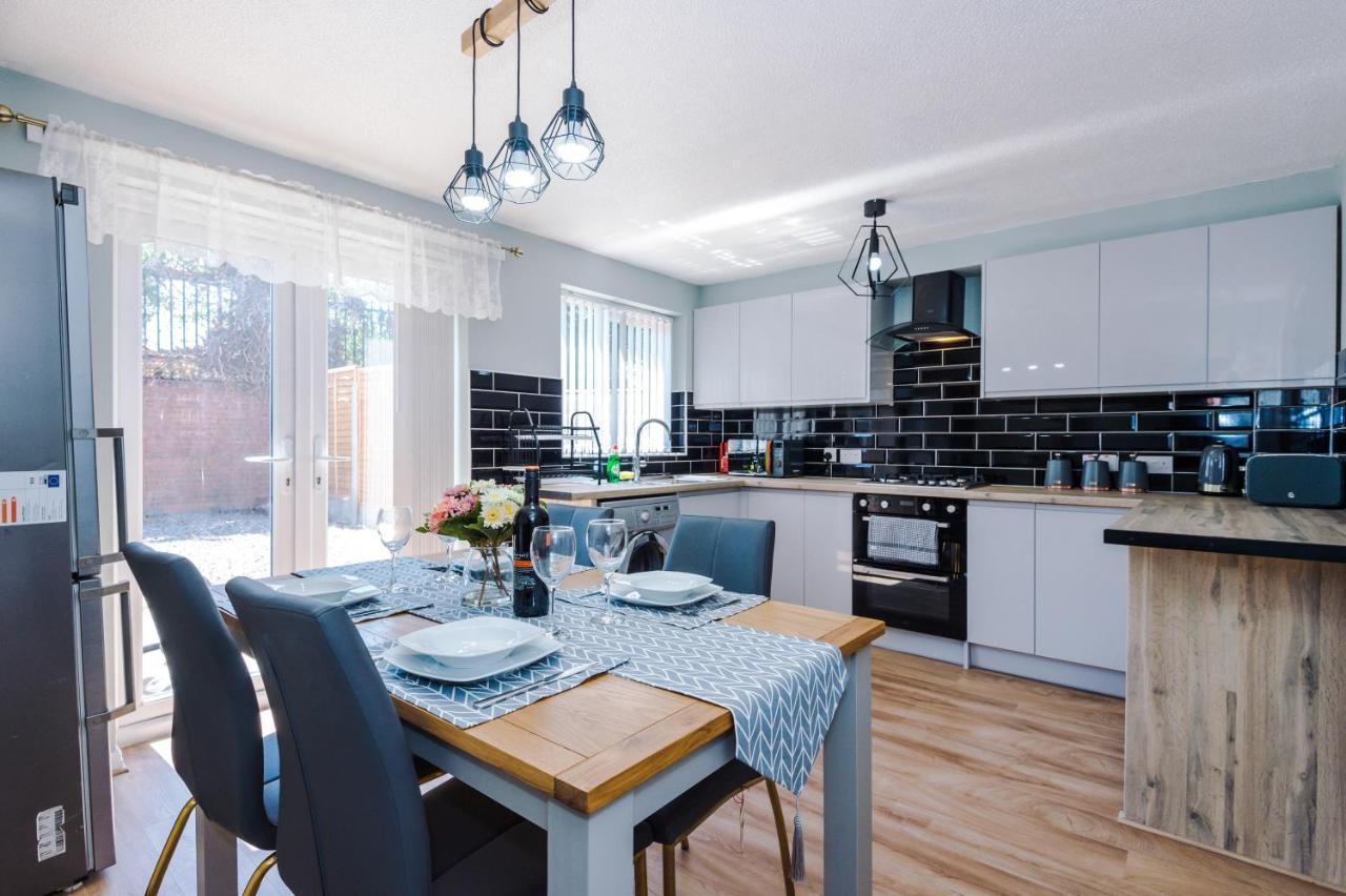 Stylish 4 Bedroom Home Close To Manchester City Centre Bagian luar foto