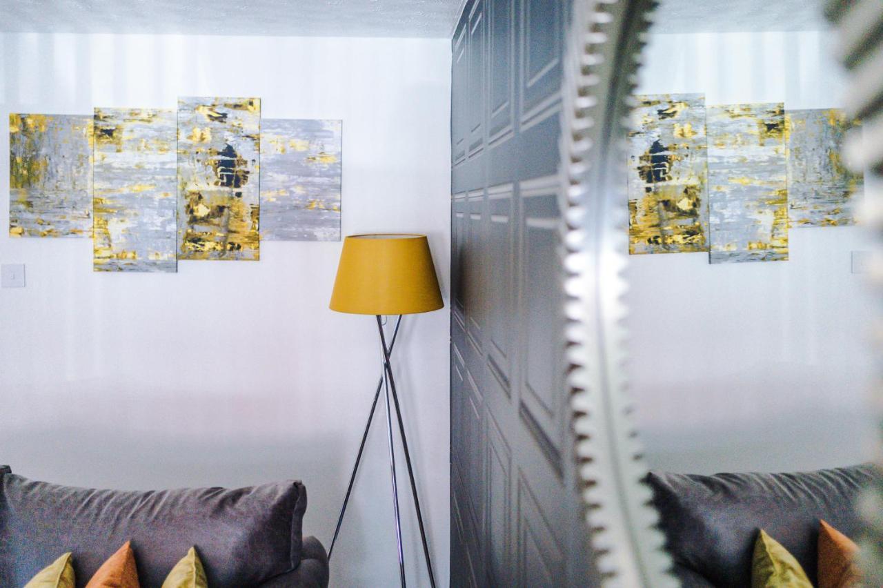 Stylish 4 Bedroom Home Close To Manchester City Centre Bagian luar foto