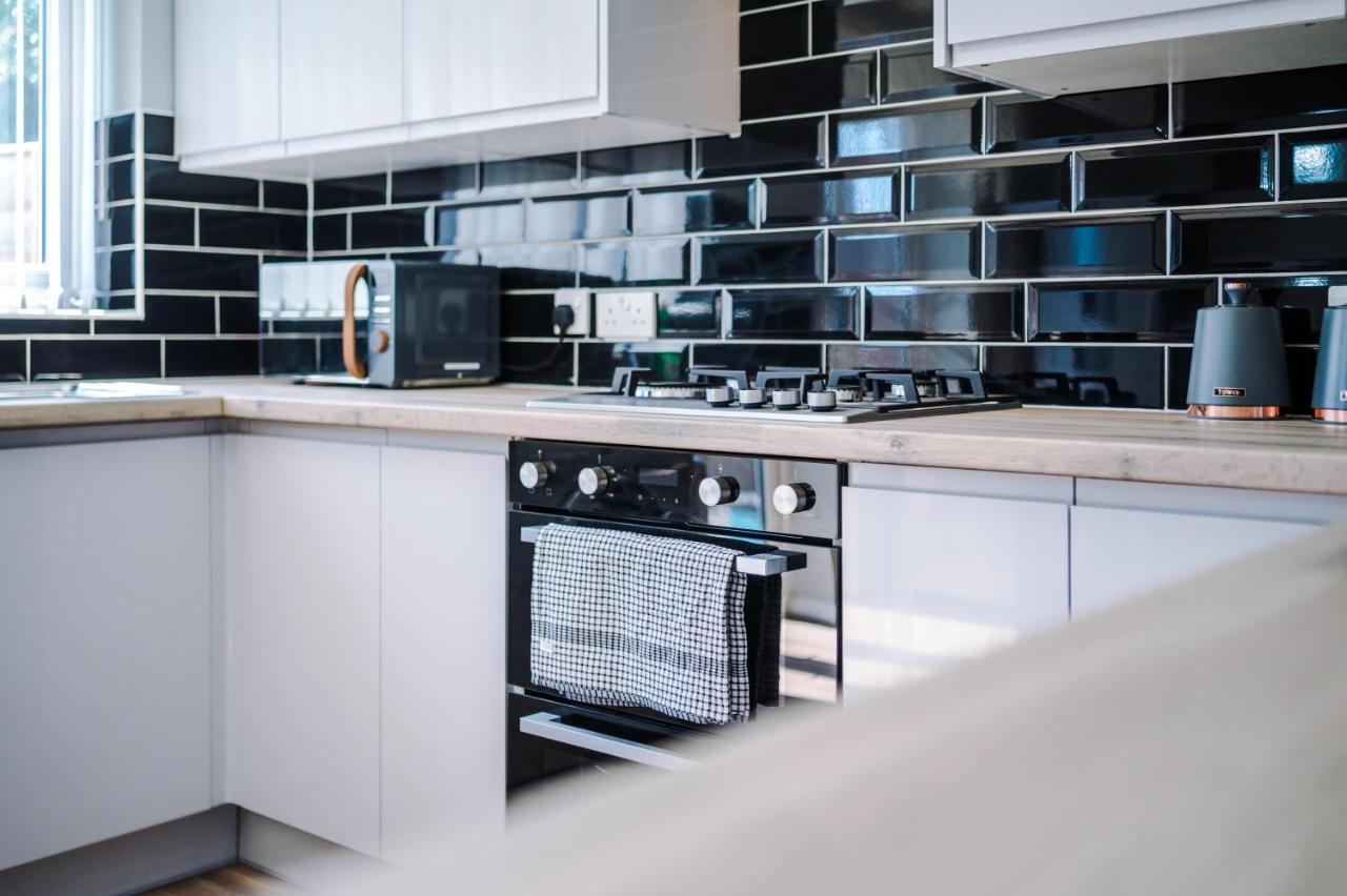 Stylish 4 Bedroom Home Close To Manchester City Centre Bagian luar foto