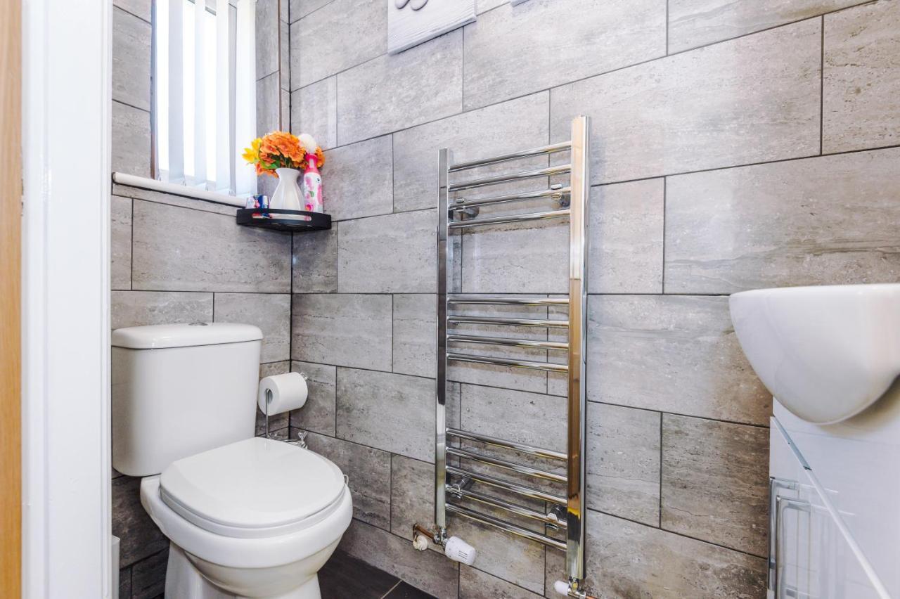 Stylish 4 Bedroom Home Close To Manchester City Centre Bagian luar foto